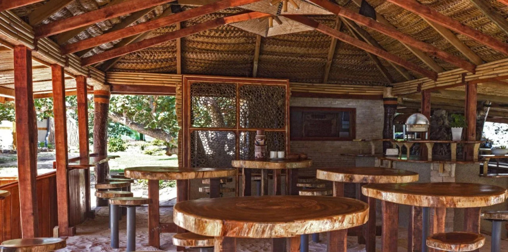 Barefoot Kuata Island Resort