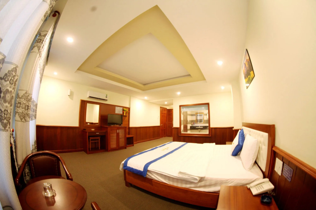 Tran Long Hotel
