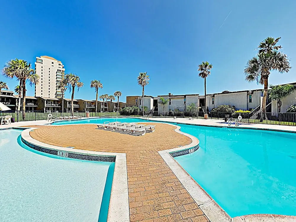 Stylish Sunchase W/ Panoramic Gulf Views! 2 Bedroom Condo