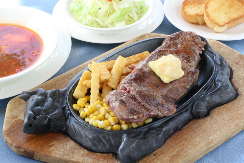 Crown Hotel Okinawa