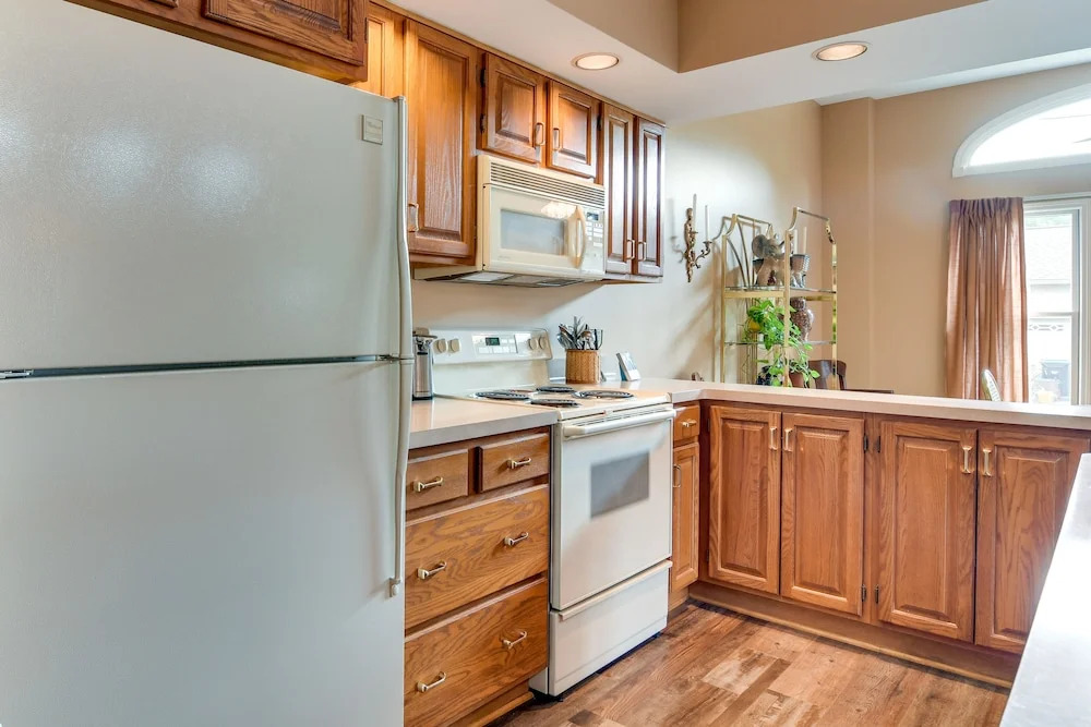 Tonawanda Vacation Rental ~ 13 Mi to Niagara Falls