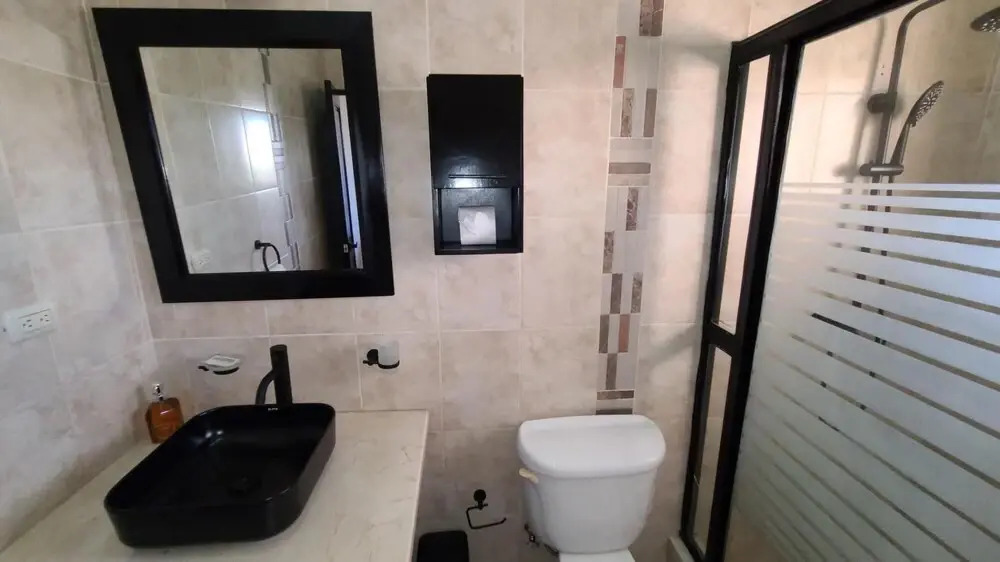Spacious Private 7 Bedroom - Bachelor s Welcome