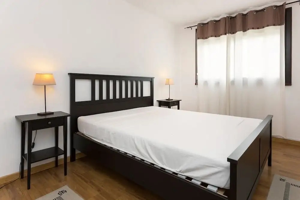 Modern Appart 75m2 - 2 rooms -parking