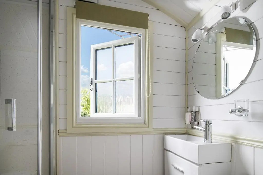 Romantic Shepherds Hut, Kenilworth