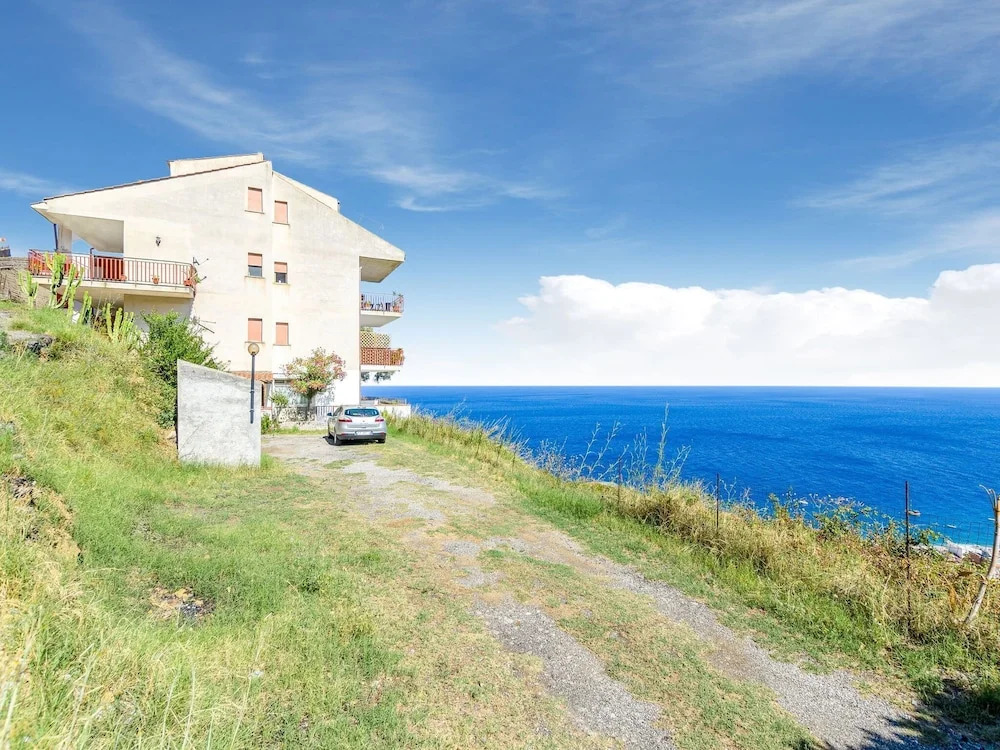 Seaside Holiday Home in Letojanni near City Center