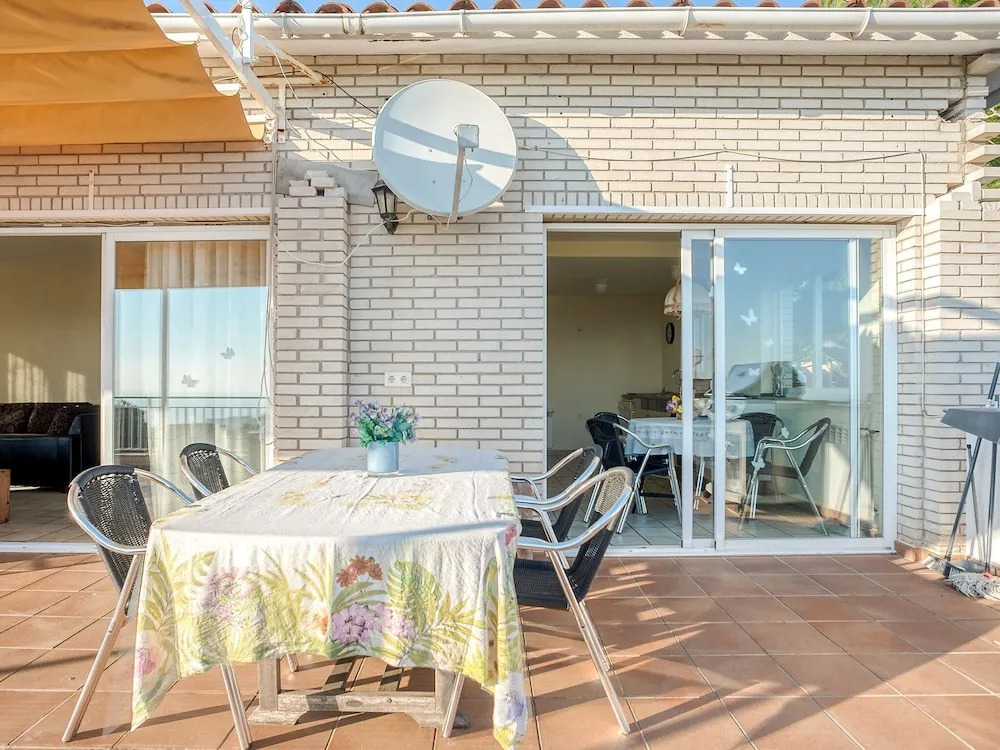 Lavish Holiday Home in Lloret de Mar With Private Pool