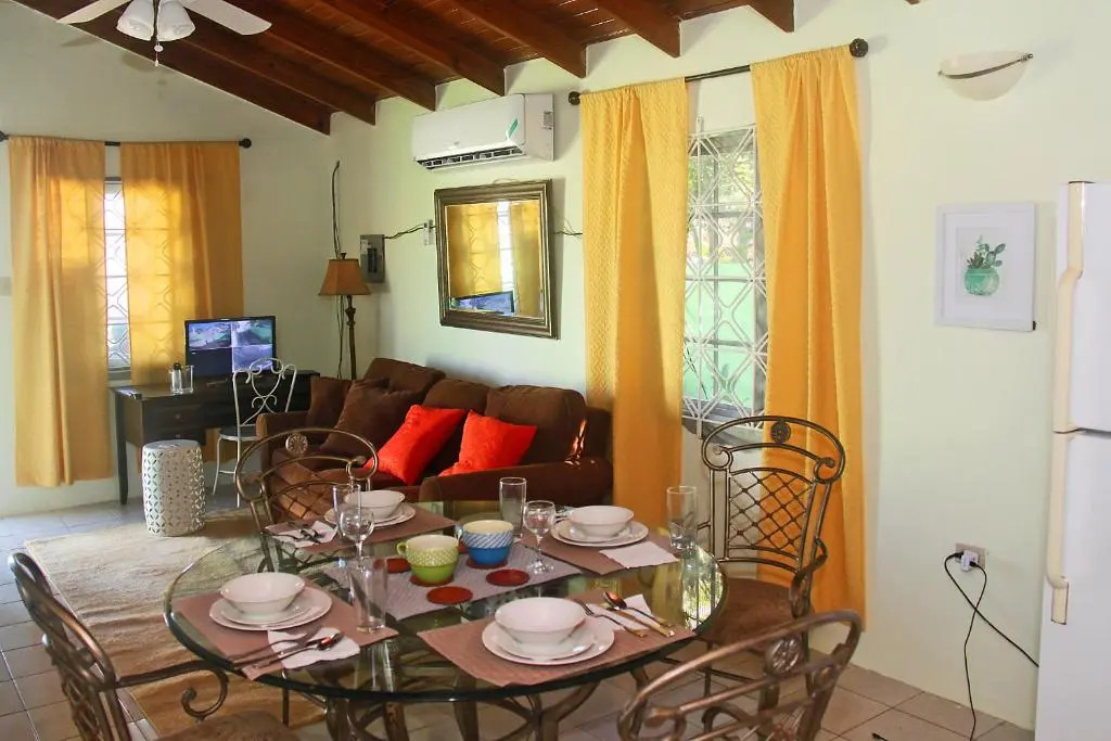 Wild Palm Villa Cozy 2BR/1BA Bungalow w/ Backyard Oasis