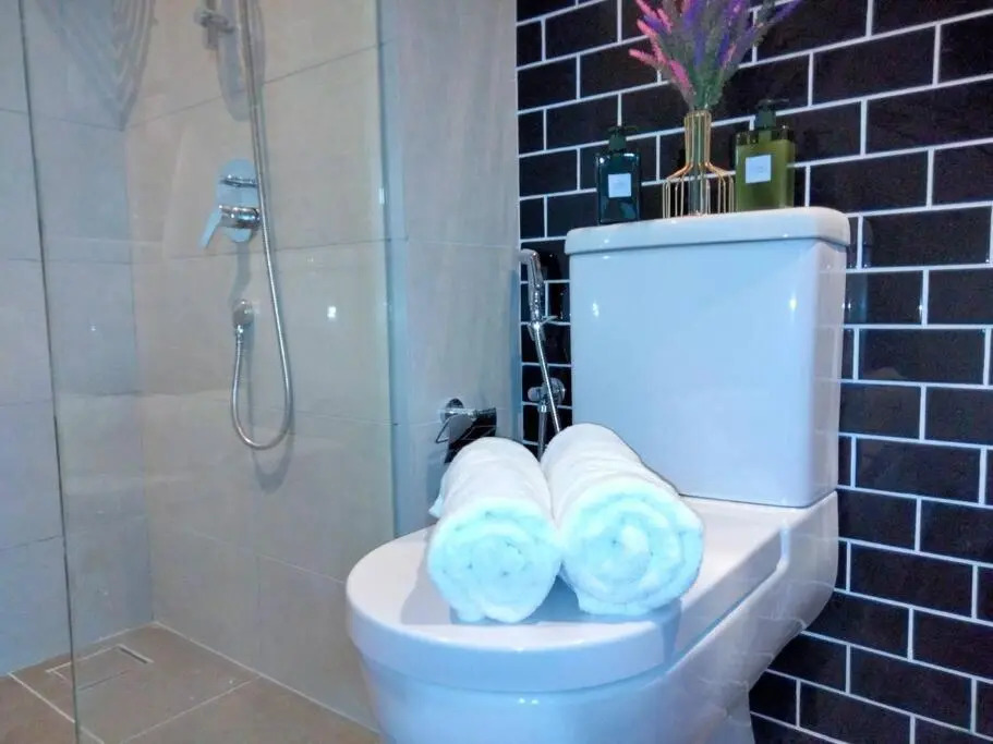 Signature 1 Bedroom EnSuite 3Pax, Sunway BRT Lagoon Pyramid