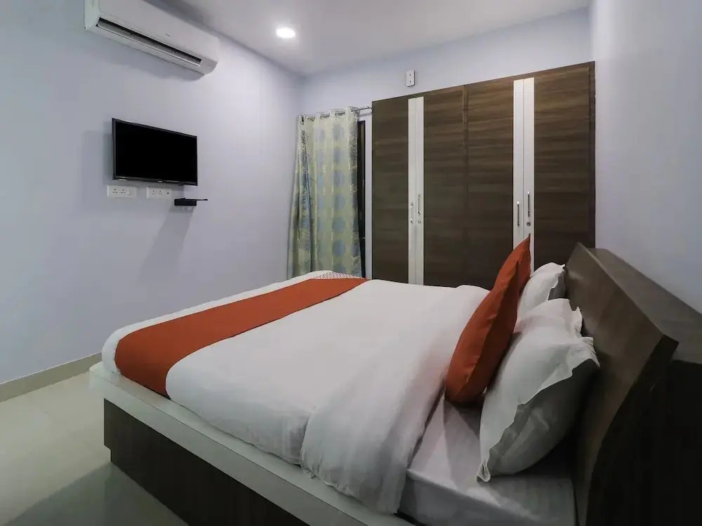 OYO Rooms World Trade Park JLN Marg