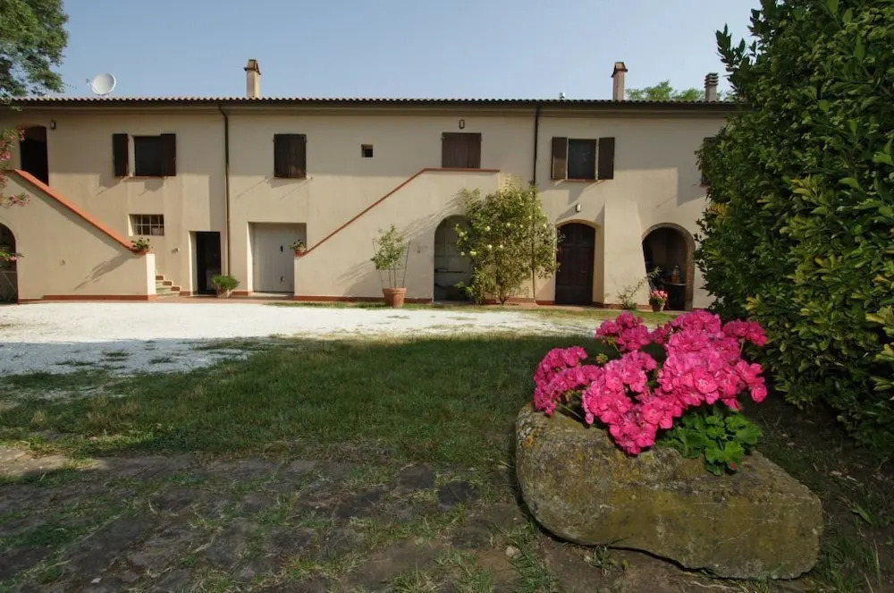 Agriturismo La Serra