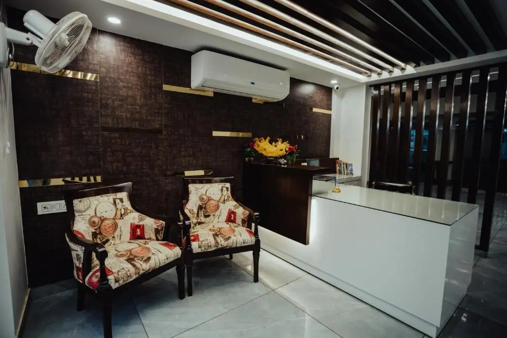 Hotel Keshav Residency - Medicity Gurugram, near Medanta Hospital, Pure Vegetarian