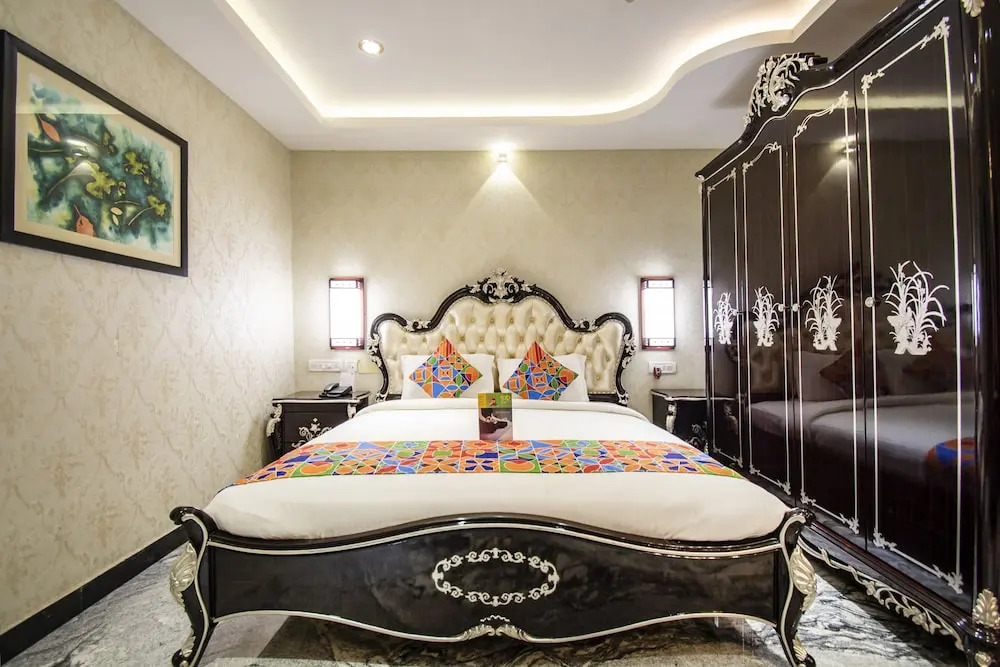 Fabhotel Nk Courtyard