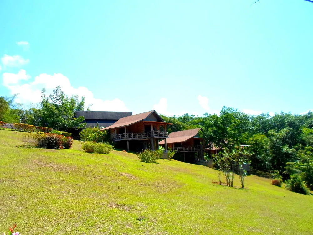 The Cliff and River Jungle Resort