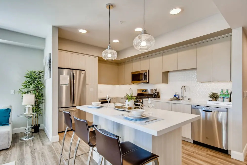 Pacific Beach Luxury Suites by Barsala