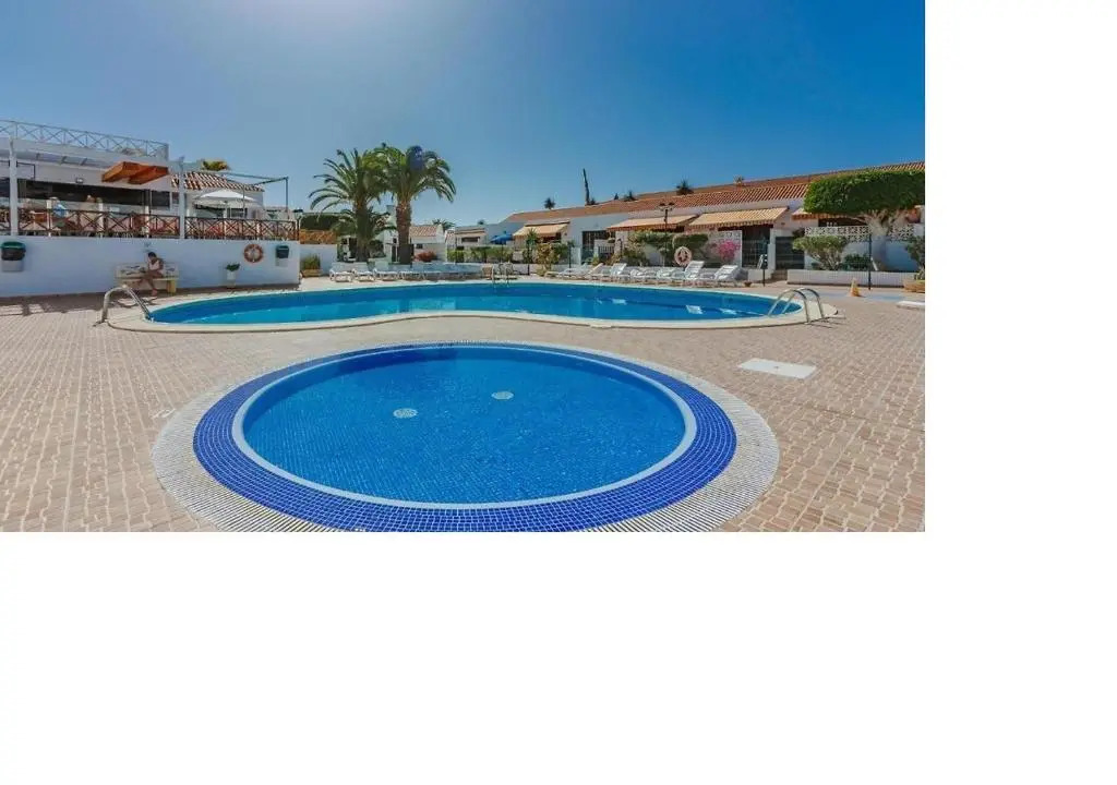 97 HERMOSA MARINA PRIMAVERA CON TERRAZA y PISCINA