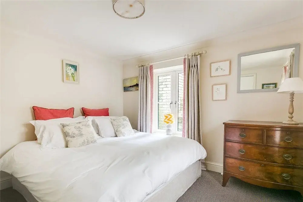 Cozy Chelsea Flat For 4 W Back Garden