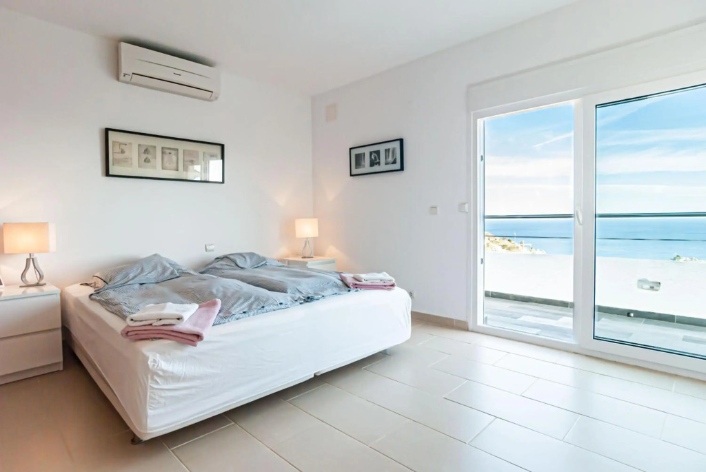 A004 - Villa en Altea con vistas al mar