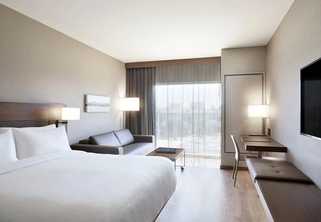 AC Hotel by Marriott Irvine