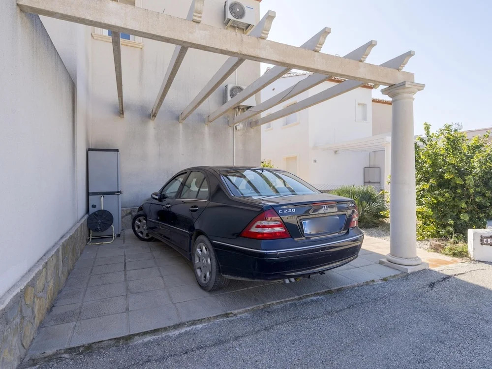 Fabulous Holiday Home in Calpe With Swimming Pool