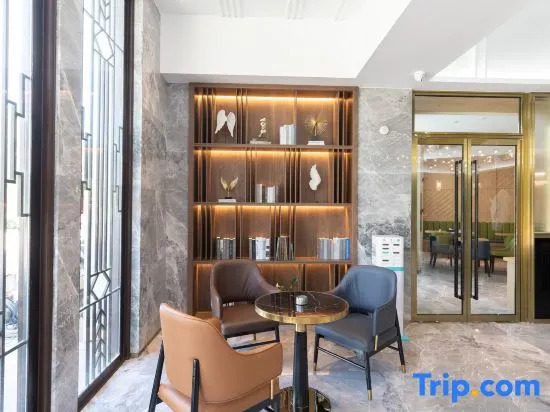 Qingmu Platinum Hotel (Nanjing Xinjiekou Subway Station Youyi Square)