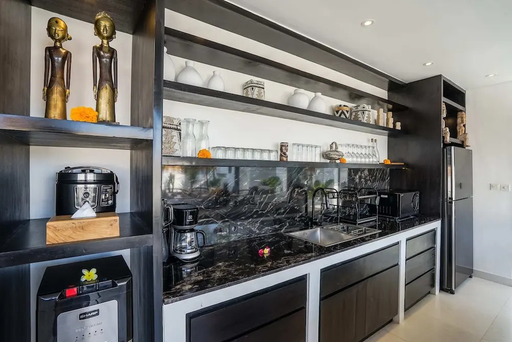 Villa Laut - 4BR Luxury Villa within Walking Distance to Seseh Beach