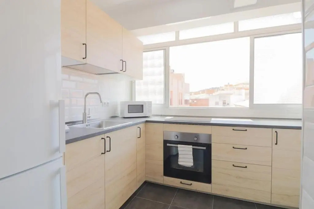 C85 - Brand New 3 Bedroom Apartment by the Center