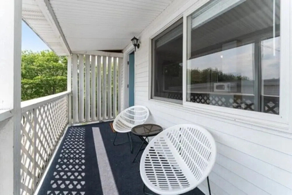 Seaside Suites