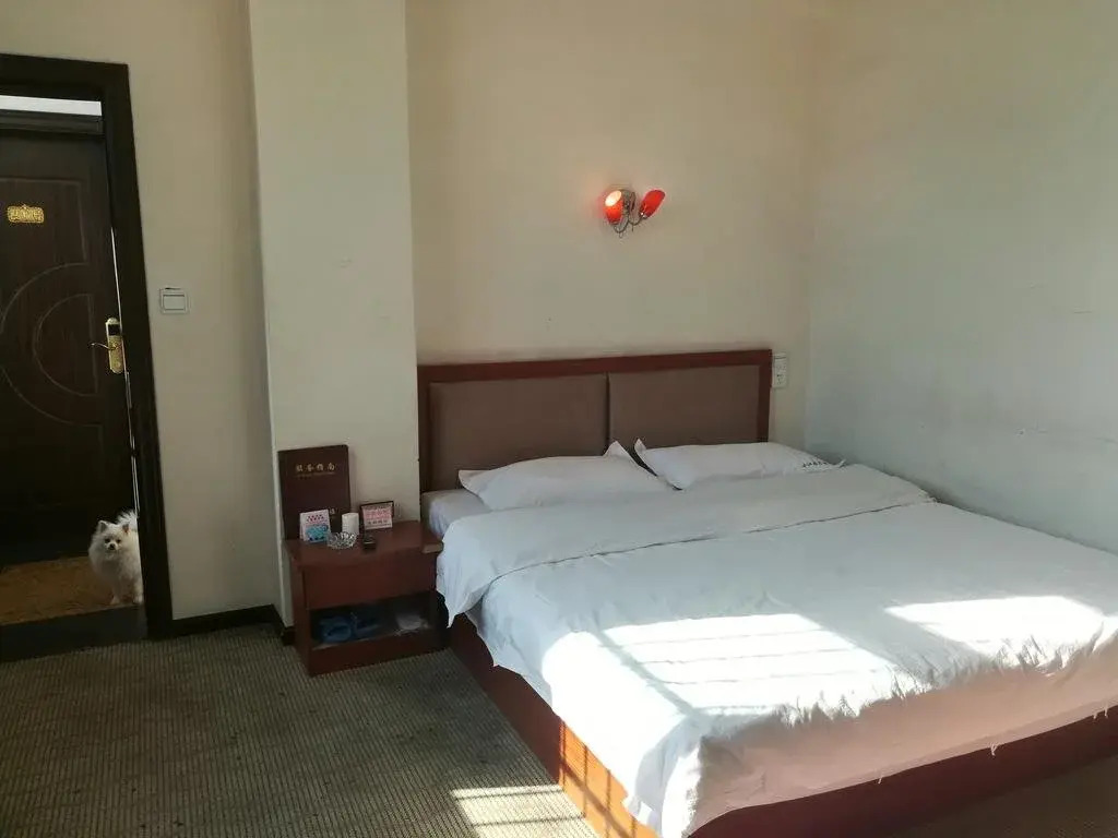 Tiny Jiangnan Hotel