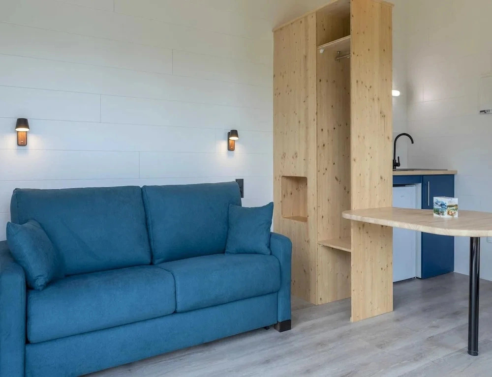 Cabin Near Meyrignac Lake