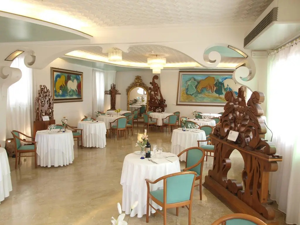 Hotel Vello dOro