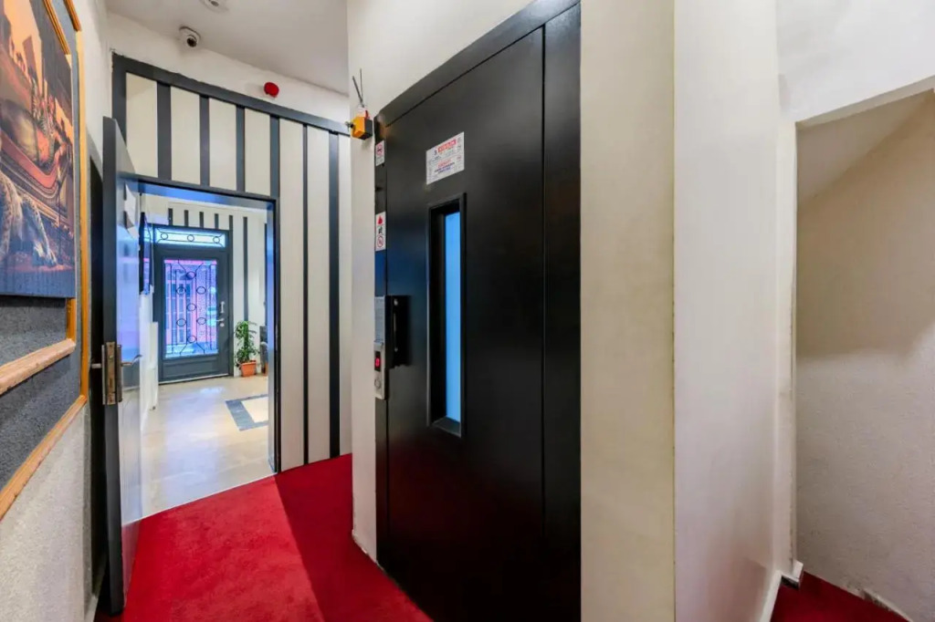 La Pera Suites Hotel