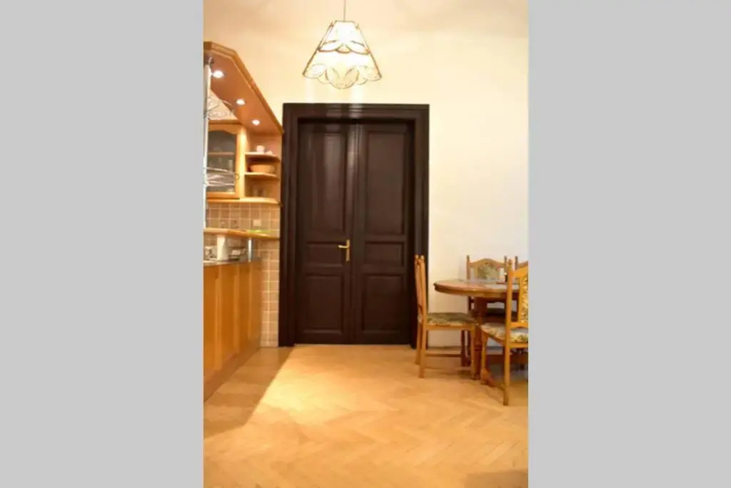 AIRSTAY PRAGUE - 3 BEDROOM residence with SAUNA