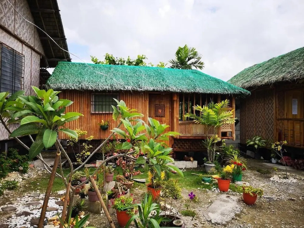 Titanic's Nipa Huts by Hiverooms