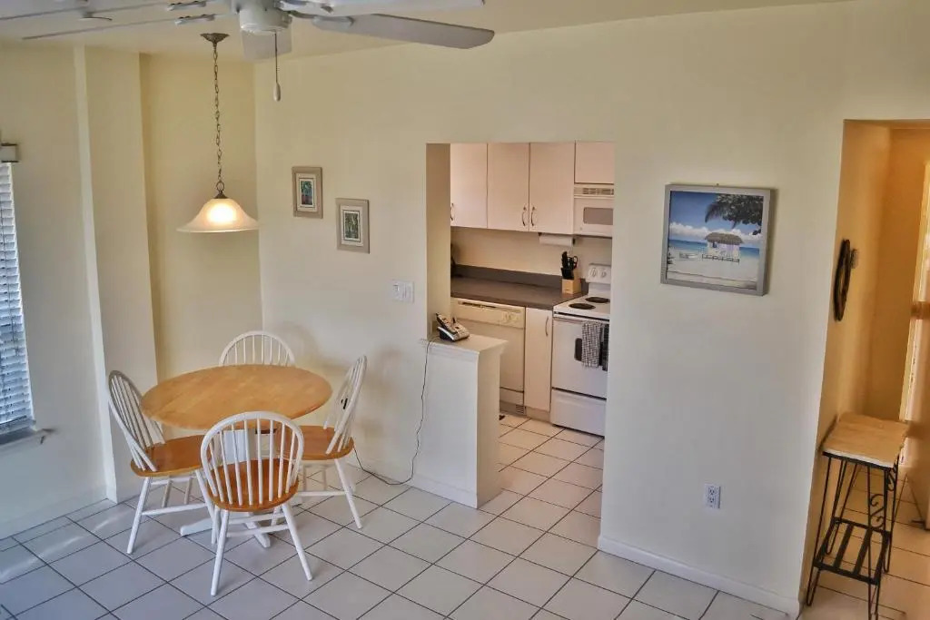 Fort Lauderdale Yacht and Beach Club 416