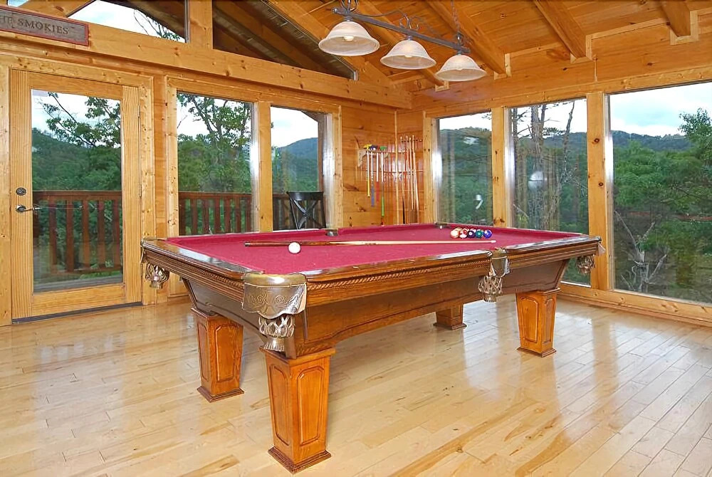 Mountain Memories - 3 Br cabin by RedAwning