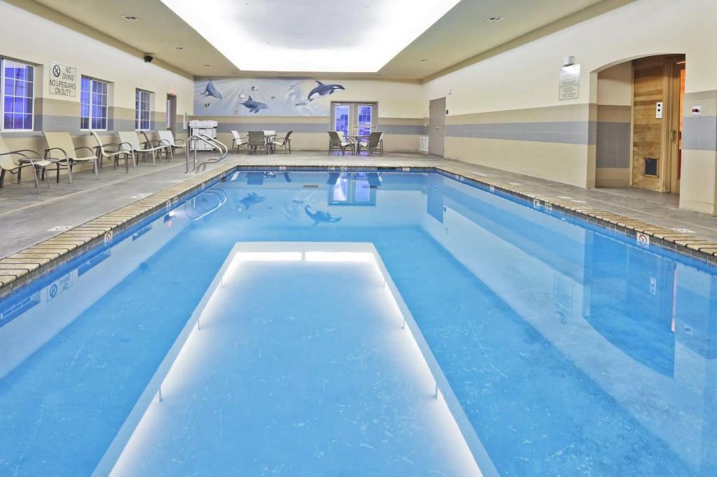 Holiday Inn Express & Suites Glenpool by IHG