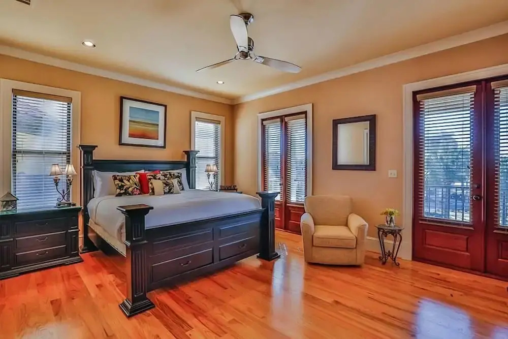 SUNSET AT MIRAMAR 5 Bedroom Holiday Home by Five Star Properties