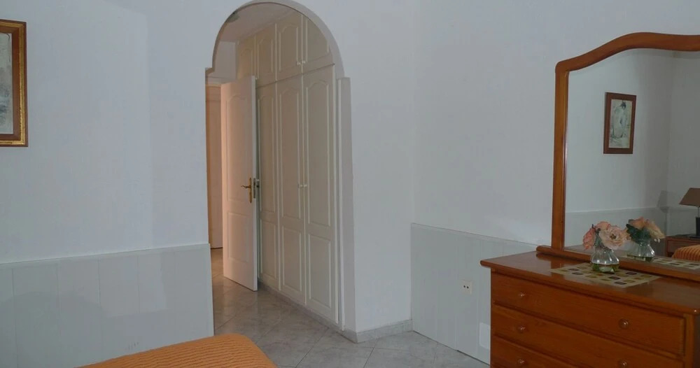 5 Bed Villa Free Wifi 6 Seater Hot Tub & Spectacular Sea, Golf & Mountain Views