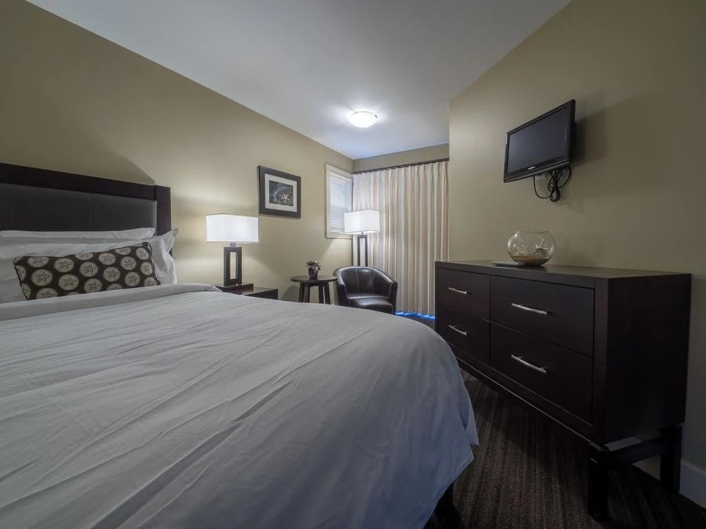 Creekside Suites @ Pacific Shores