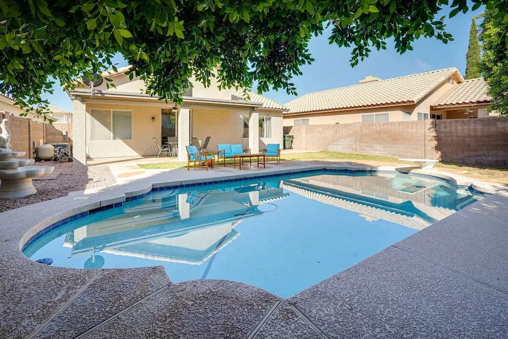 Phoenix Home w/ Private Pool, 16 Mi to Downtown!
