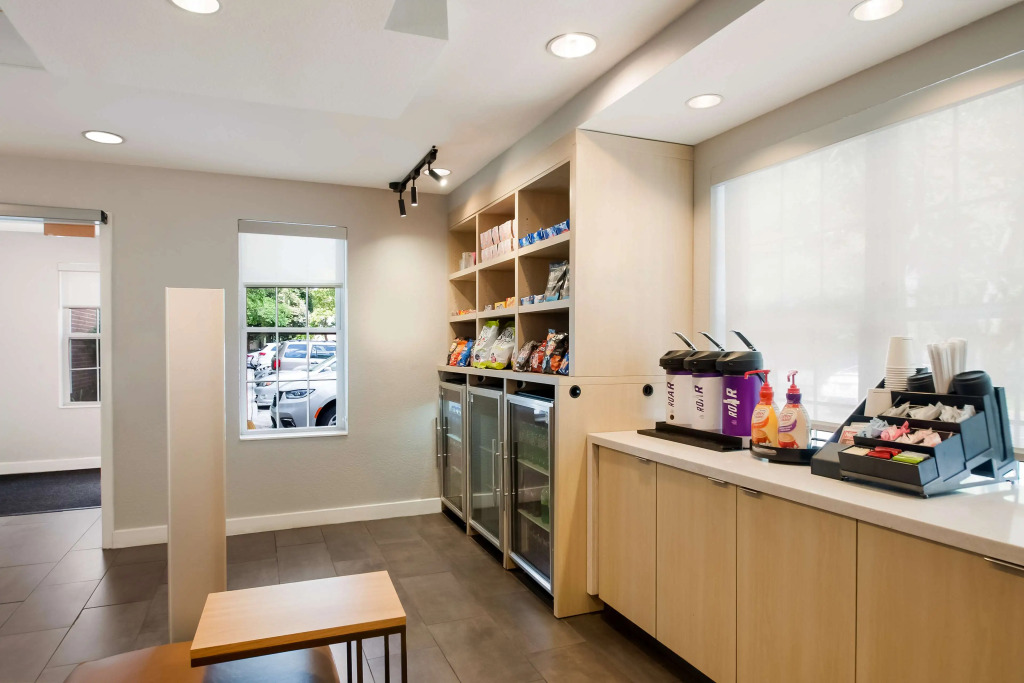 Sonesta Simply Suites Falls Church