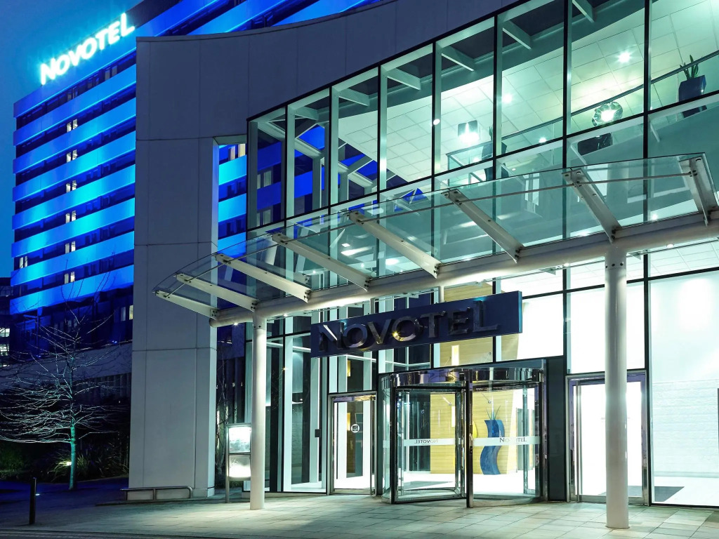 Novotel London West