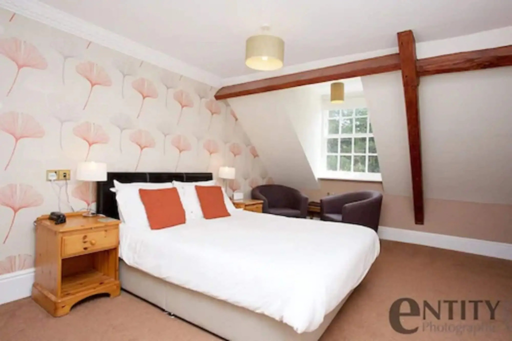 Woodlands Lodge Hotel