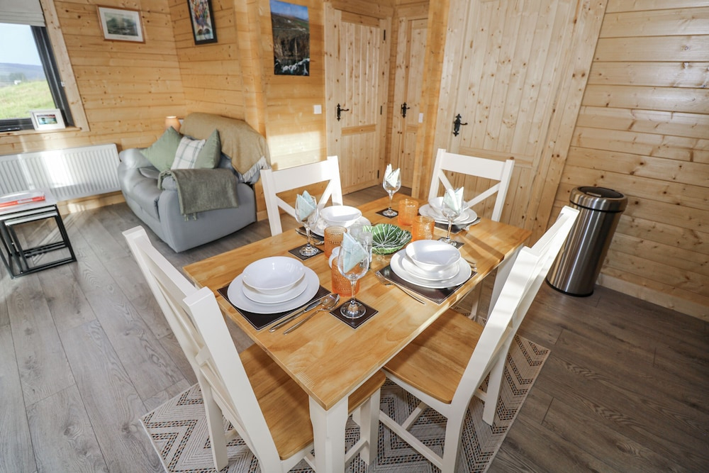 Glenview Log Cabin