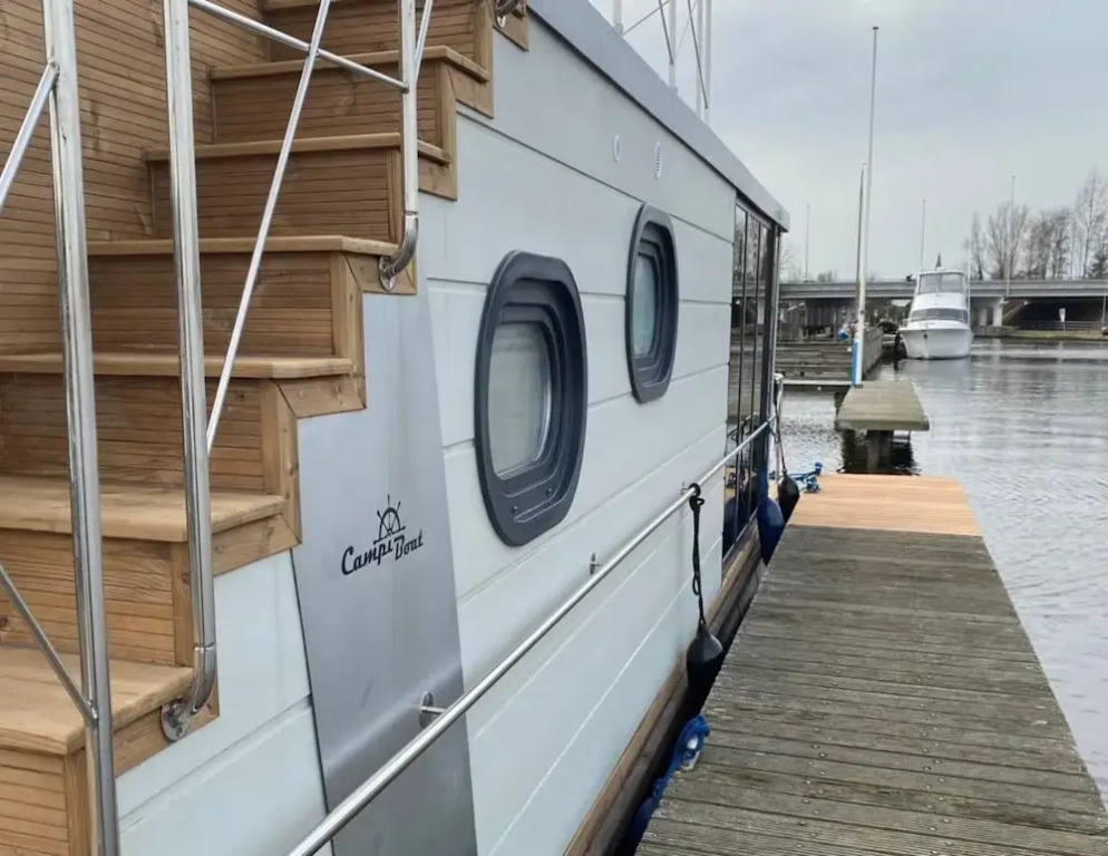 Houseboat at Marina With Lake Views
