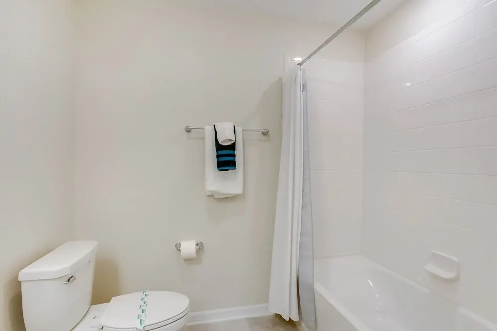 3 Bedroom Condo @ Storey Lake