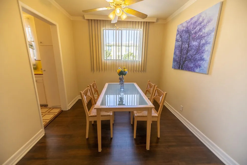 Cal Mar Hotel Suites