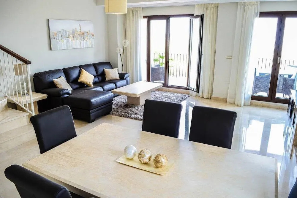 Modern Two Bedroom Villa With Indoor Pool & Spa
