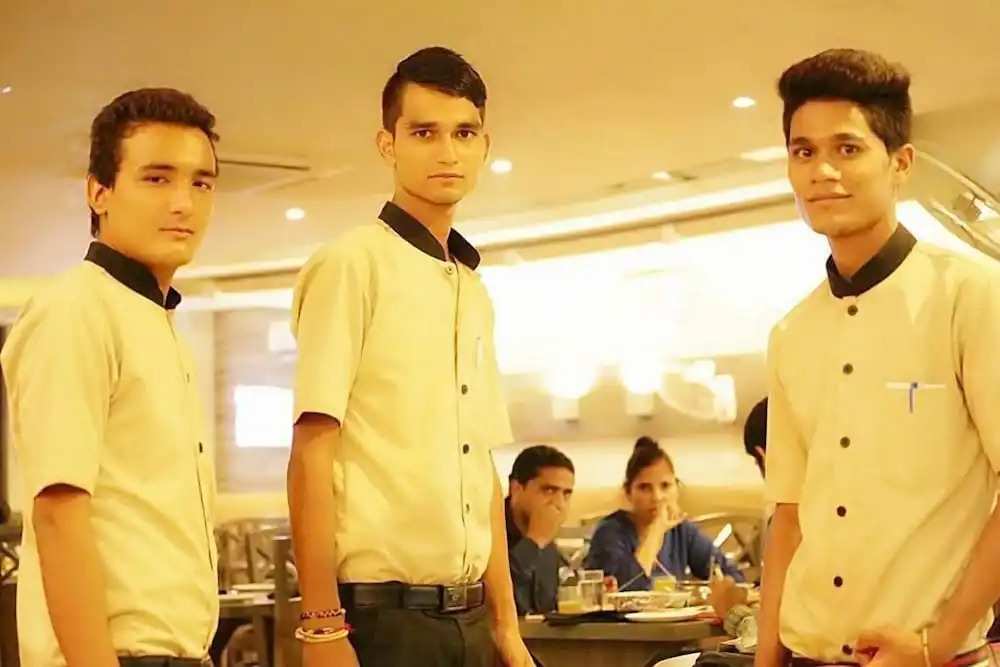 Hotel Kanishk