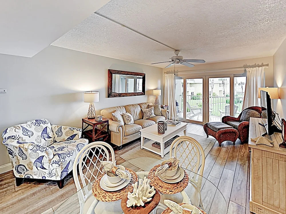 New Listing! Plush W/ Pool & Ocean Views 2 Bedroom Condo